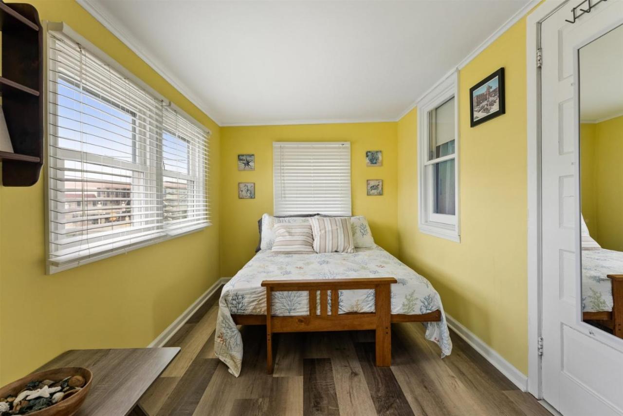 Newly Renovated 4 Bedroom Home Only 2 Blocks From The Beach! وايلدوود المظهر الخارجي الصورة