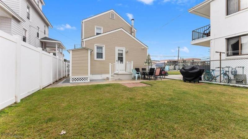 Newly Renovated 4 Bedroom Home Only 2 Blocks From The Beach! وايلدوود المظهر الخارجي الصورة